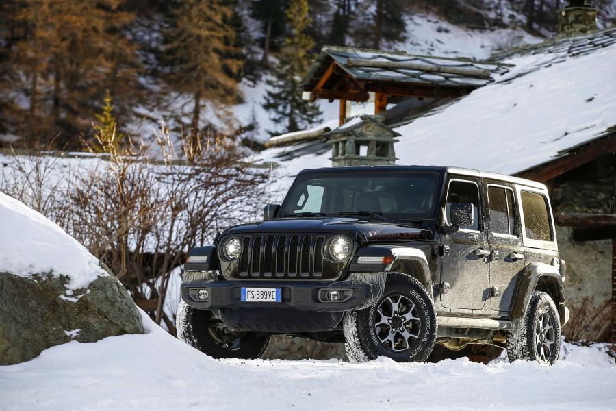  Jeep Wrangler Unlimited Rubicon (JL) 2018 года  (EU) (фото 16 из 46)
